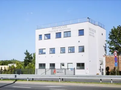 lek. Miłosz Lewandowski, Chirurg